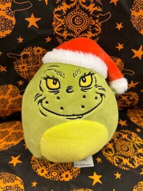 The grinch stuffie